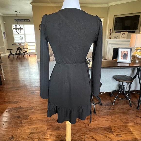 ASOS Design Black Ruffle Wrap Dress Size 4 Deep Plunging V-Neck Short Above Knee - Picture 4 of 16